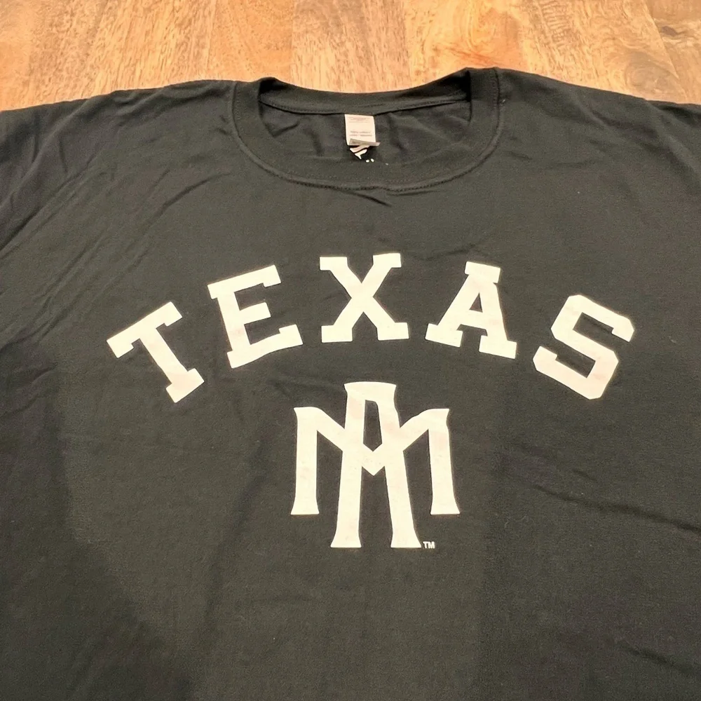 NWOT  Texas A&M University Black T-shirt Size XL Casual